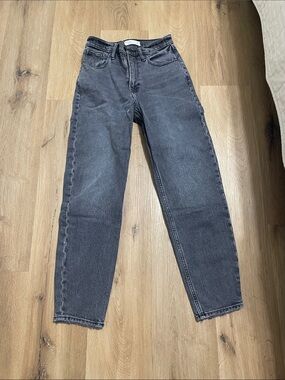 Abercrombie & Fitch The 80’s Mom High Rise Charcoal Jeans